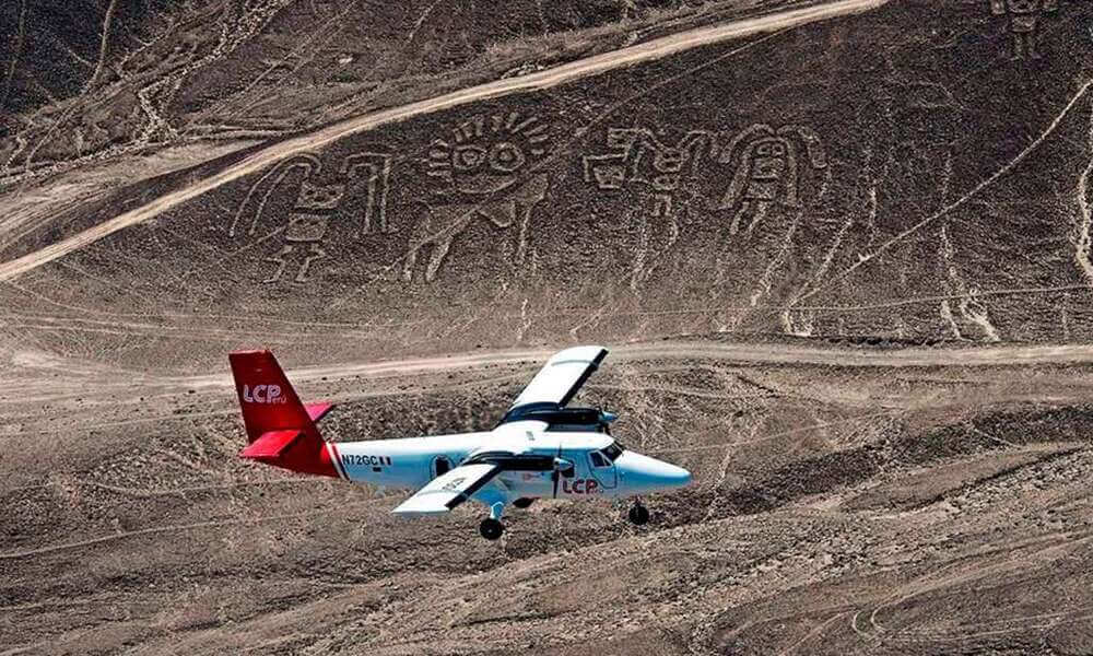 Vuelo a las Líneas de Nazca, Paracas y Oasis de Huacachina en 2 días